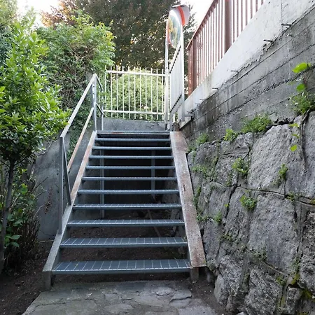 Two Gardens View דירה *